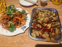 -喝丢一只鞋海鲜烧烤·海肠捞饭(东关街店)
