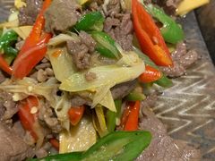 酸木瓜炒牛肉-紫滇源云南生态菜(丹凤街店)
