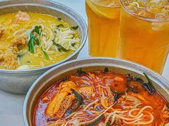 -汤小云火锅米线(钻汇广场店)