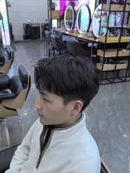 -藤野造型烫染·漂发