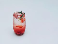多莓气泡水-UP ON AIR