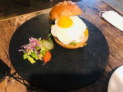 -HIGH FIVE哈福手工汉堡(桂林路店)