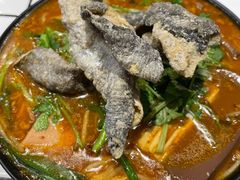 招牌炸酱酸辣米线-肥汁米蘭香港米线(长宁来福士店)