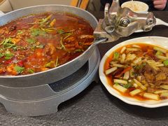 -万重锦·人文川菜馆(骡马市店)