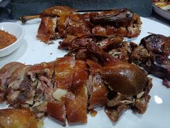 脆皮烤鸭-盐帮食坊•小河帮川菜(四川师大店)