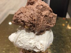 榛子冰激凌-VENCHI 闻绮(北京国贸商城店)