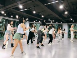 -STAR舞蹈工作室