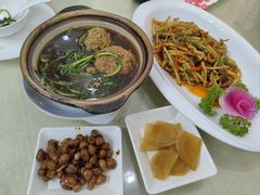 -粮食酒店
