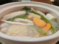 -泉福居酱骨头自助广场(南大街商业步行街店)