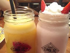 草莓酸奶思慕雪-I HOLIC艾豪丽披萨(KKone店)