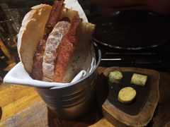 餐前包-AZUL by FUEL蓝色·法式酒馆(琶醍店)