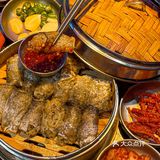 来青岛胖5斤也要吃的韩料店!鱼皮包饭太好吃了!!!