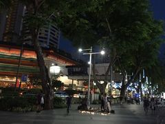 -爱雍·乌节