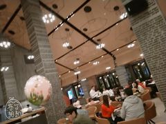 -WOLFGANG PUCK KITCHEN & BAR(迪士尼小镇店)
