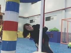 -嘿哟动霸CHUA·新潮玩运动娱乐中心·蹦床滑冰团建乐园