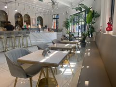 -Fridi Patisserie Cafe