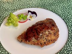 藜麦煎鹅肝-皇朝会.经典传统粤菜(外滩店)