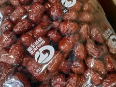 -上海龙吴水胜海发市场