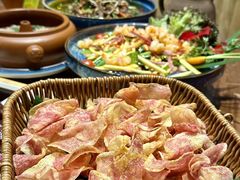 -老滇山寨•云南特色菜•地方菜•民族风情歌舞表演(金碧店)