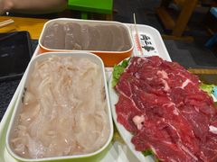 -两三事小郡肝串串香火锅(桂庙店)