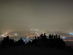 -鬼笑石后山停车场