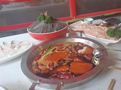 -巴国妹子毛肚火锅(蓝光悦城店)