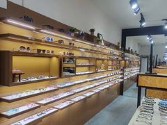 -罗伯特眼镜·蔡司官方授权(罗湖国贸店)