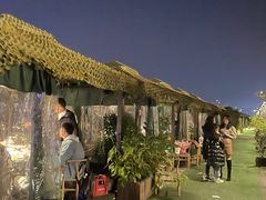 -冰冰龙虾·江湖菜·花园江景餐厅