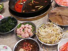 -八一好吃街·高品美食广场