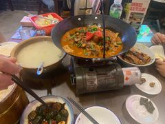 -富正毅三下锅·湘西韵味(天门山索道店)