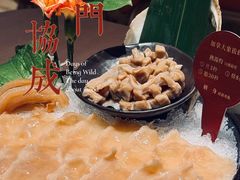 加拿大象拔蚌-協成海鮮火鍋(老店)