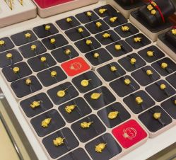 -周大福CHOW TAI FOOK(浦东八佰伴店)