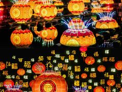 -淄博花灯齐彩城