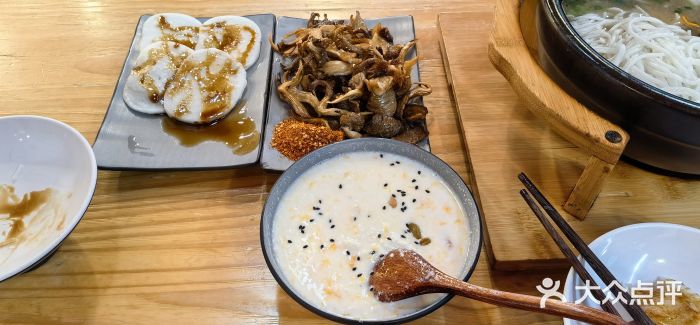 勺子米线·云南传统小吃市集(四方街店)图片