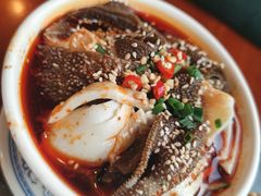 -炉小二铜锅牛蛙•川湘菜(三里屯店)
