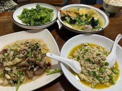 抱腌菜炒牛肉-八味餐馆(林司后店)