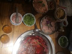 -城墙拐拐火锅(三峡广场黑金冠店)