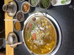 -顶顶汤火牛排火锅·经典铜锅涮肉