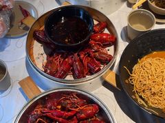 -巴厘龙虾·榜首油焖大虾(音乐学院·沿江酒馆店)