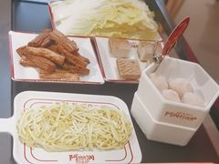 -阿润打边炉·鲜切鸡煲(华漕店)