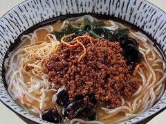 -灵芝妹子海鲜米线(劳动公园店)