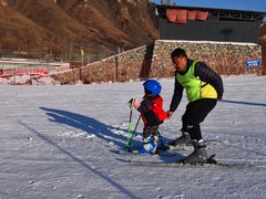 -荣盛康旅野三坡滑雪场