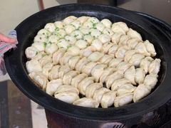 -黄阿姨锅贴大王(万航渡路店)