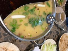 -肖肖酸萝卜鱼火锅(总店)