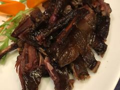 -河畔春天时尚餐厅