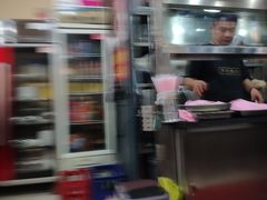 大堂-潘国仙耳光馄饨(黄家阙路店)