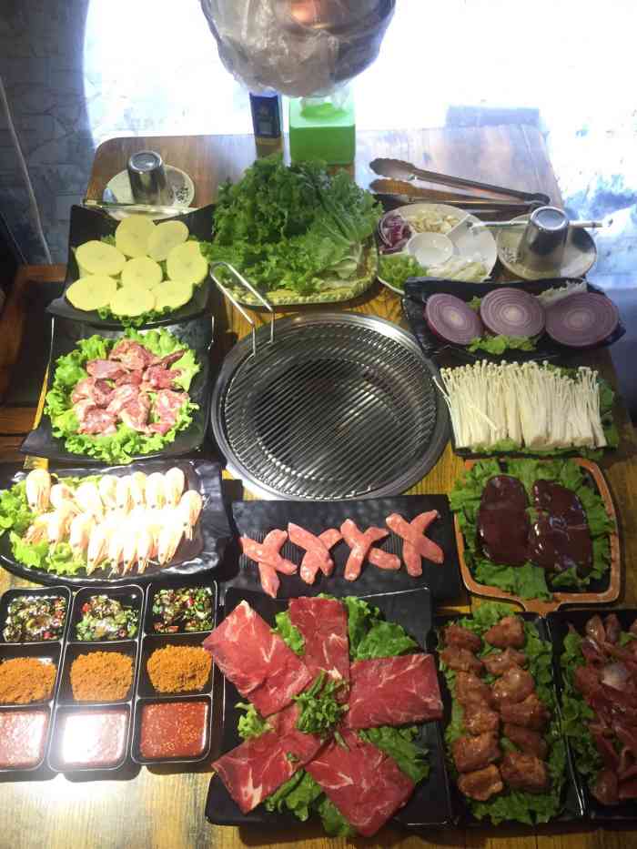 集安炭火烤肉-"桂林路这个地方停车就是老大难的问题,商圈.