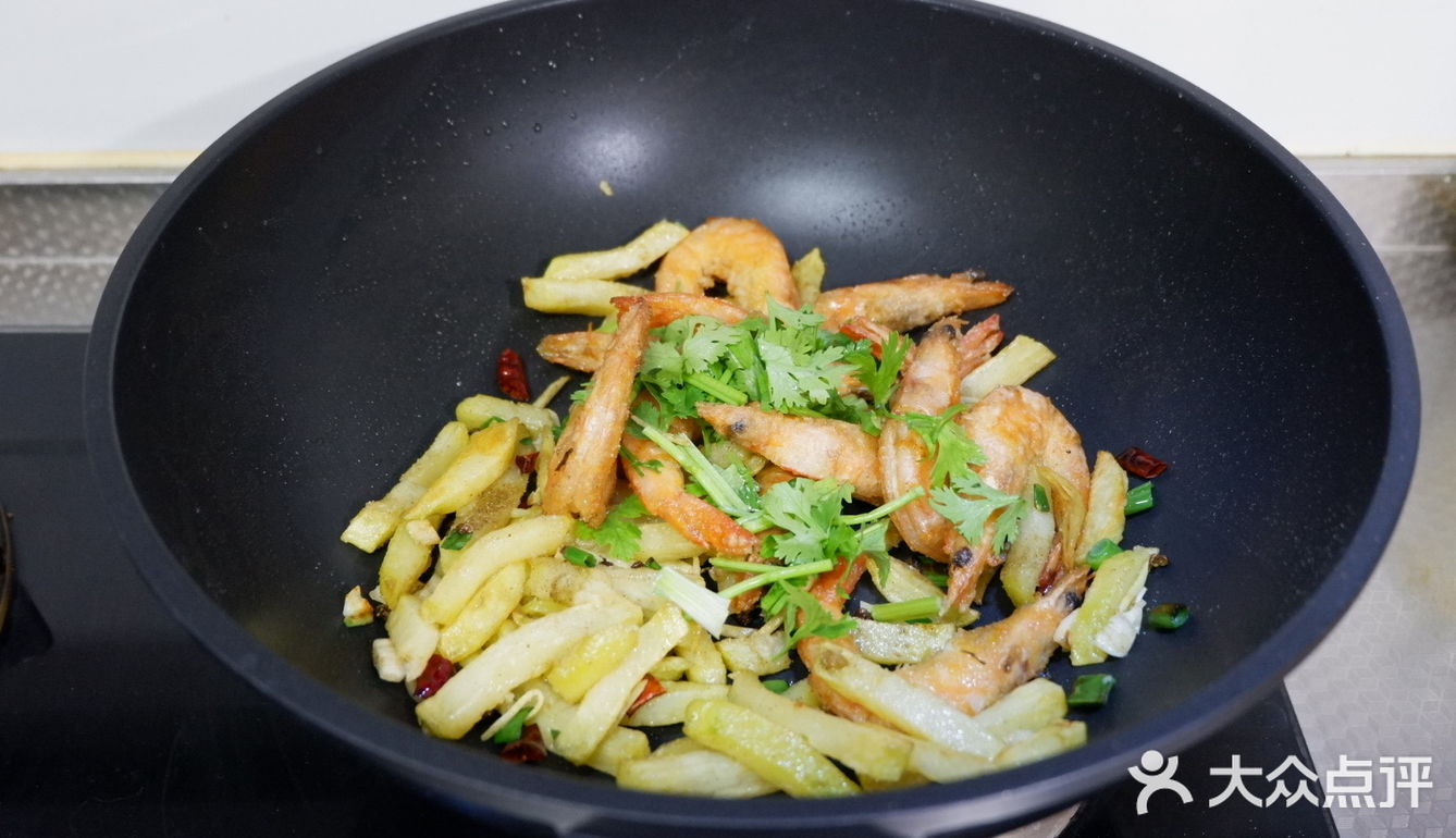 年夜饭必备菜谱推荐1⃣️6⃣️【椒盐土豆虾】