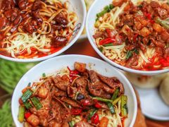 -李与白包子铺(桐梓林店)