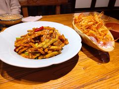 竹笋炒腊肉-丹江渔村(首都机场店)